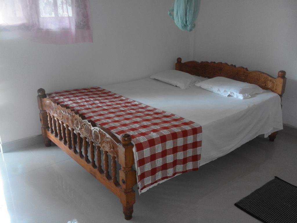 Walawe Park View Hotel Удавалаве Экстерьер фото